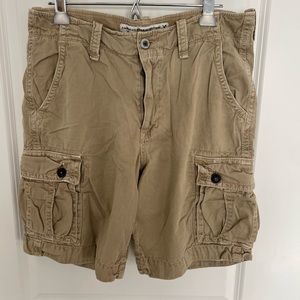 AMERICAN EAGLE CLASSIC CARGO SHORTS!!!